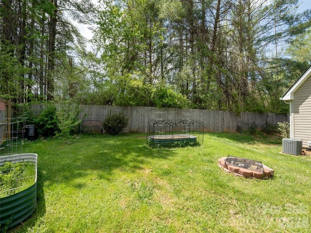 5 Pottery Terrace Trail, Flat Rock, NC 28731
