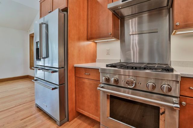 28 Beverlee Drive, Nashua, NH 03064