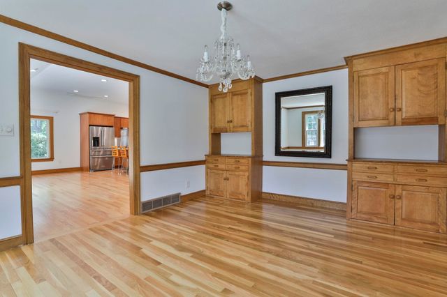 28 Beverlee Drive, Nashua, NH 03064