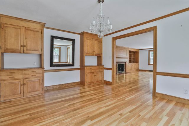 28 Beverlee Drive, Nashua, NH 03064