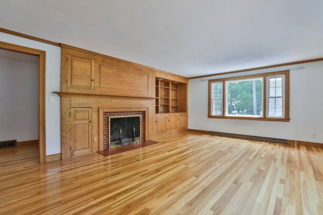 28 Beverlee Drive, Nashua, NH 03064
