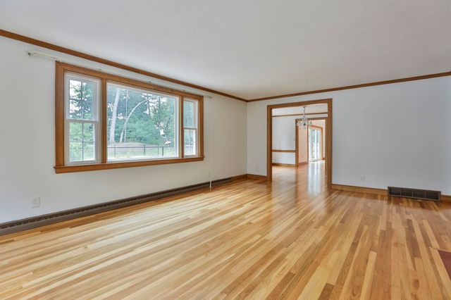 28 Beverlee Drive, Nashua, NH 03064