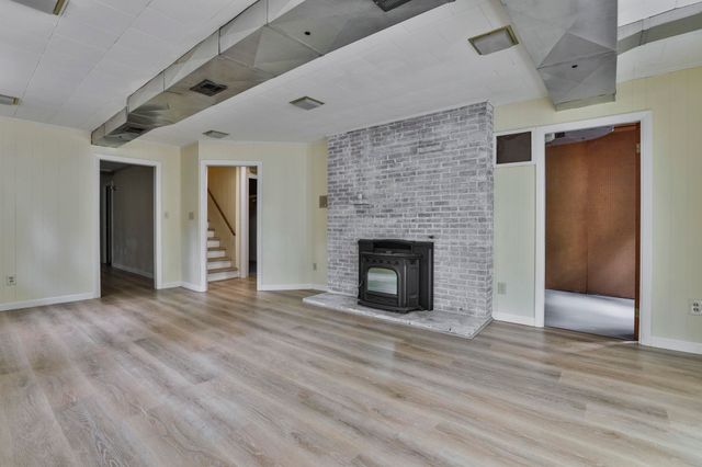 28 Beverlee Drive, Nashua, NH 03064