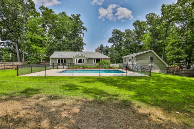 28 Beverlee Drive, Nashua, NH 03064