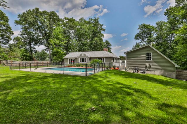 28 Beverlee Drive, Nashua, NH 03064
