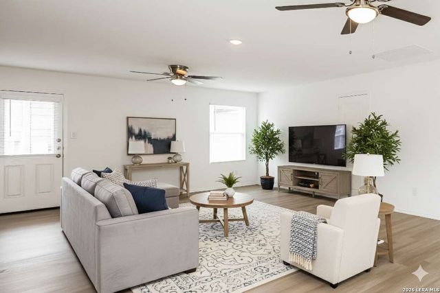 10415 McClintock, Converse, TX 78109