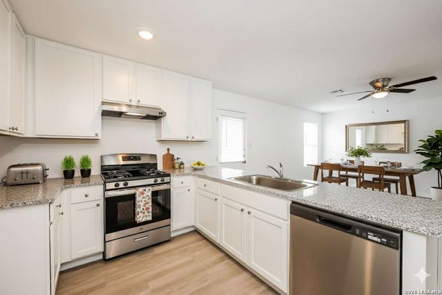 10415 McClintock, Converse, TX 78109