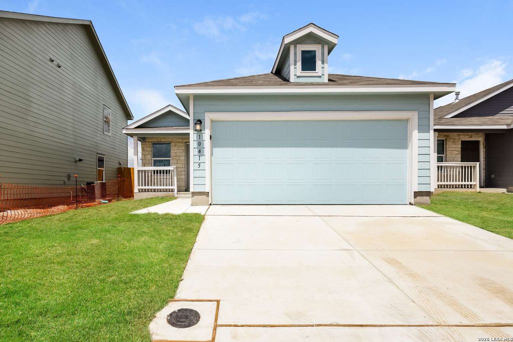 10415 McClintock, Converse, TX 78109