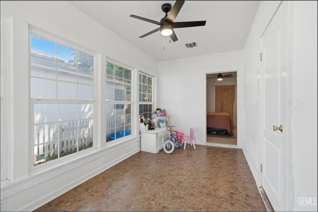 228 Haybert Court, Bakersfield, CA 93308