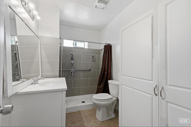 228 Haybert Court, Bakersfield, CA 93308