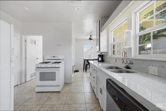 228 Haybert Court, Bakersfield, CA 93308