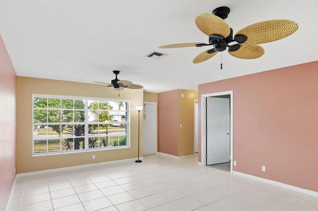 7288 Pine Park Drive N, Lake Worth, FL 33467