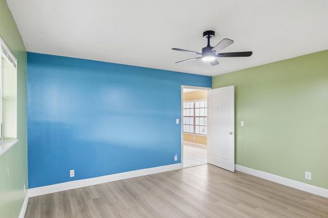 7288 Pine Park Drive N, Lake Worth, FL 33467