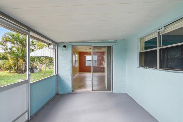 7288 Pine Park Drive N, Lake Worth, FL 33467