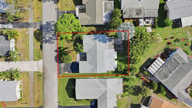 7288 Pine Park Drive N, Lake Worth, FL 33467