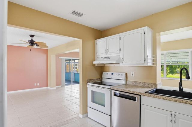 7288 Pine Park Drive N, Lake Worth, FL 33467