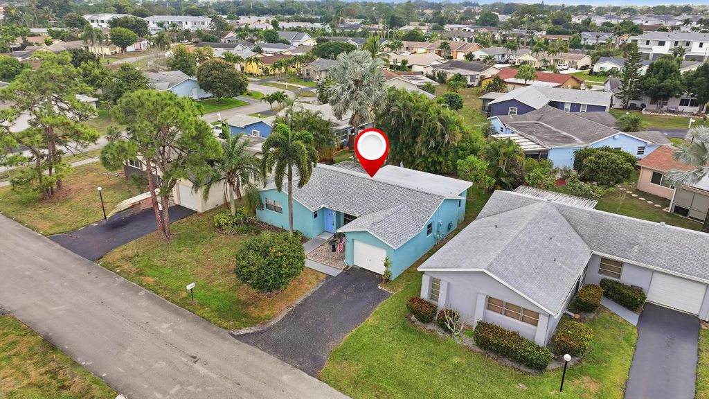 7288 Pine Park Drive N, Lake Worth, FL 33467