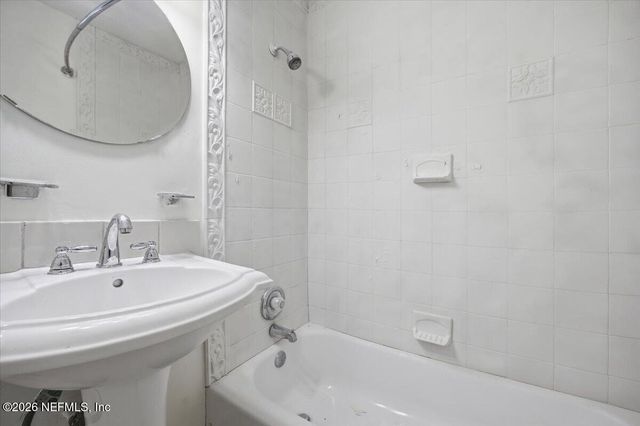 2432 ELLINGTON Avenue, Jacksonville, FL 32209