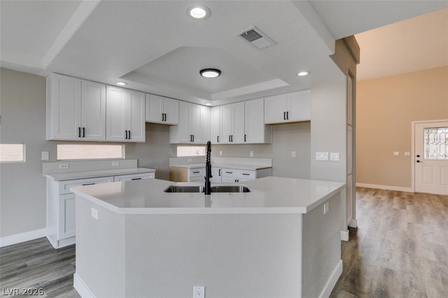 8721 Raindrop Canyon Avenue, Las Vegas, NV 89129