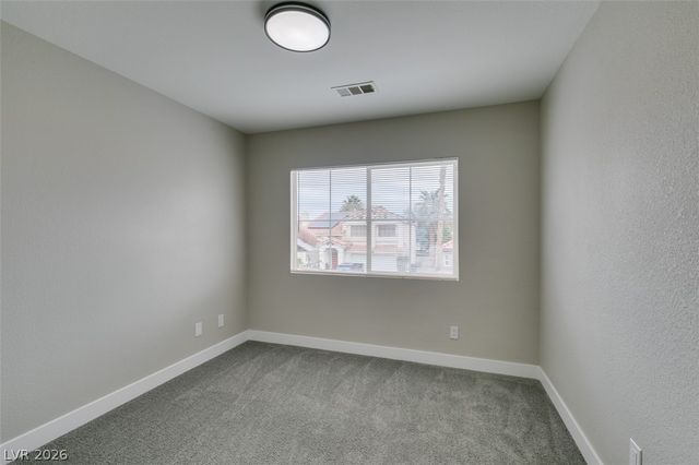 8721 Raindrop Canyon Avenue, Las Vegas, NV 89129