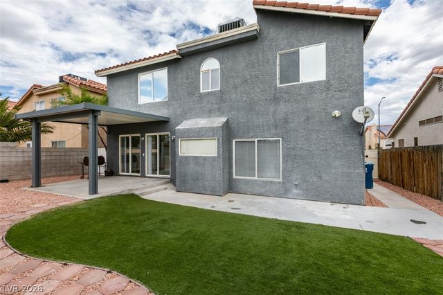 8721 Raindrop Canyon Avenue, Las Vegas, NV 89129
