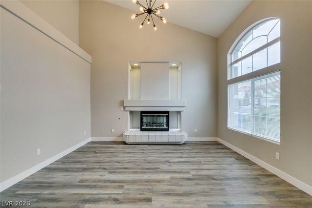 8721 Raindrop Canyon Avenue, Las Vegas, NV 89129