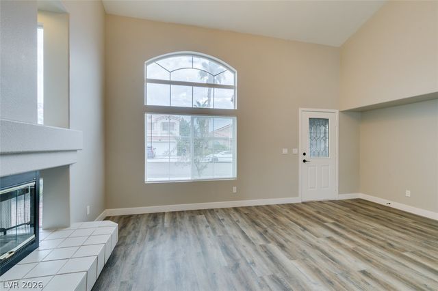 8721 Raindrop Canyon Avenue, Las Vegas, NV 89129