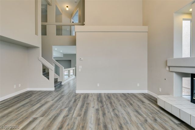 8721 Raindrop Canyon Avenue, Las Vegas, NV 89129