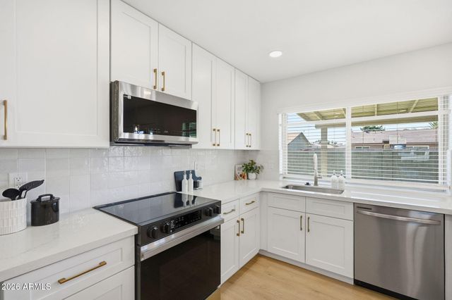 907 W Straford Drive, Chandler, AZ 85225