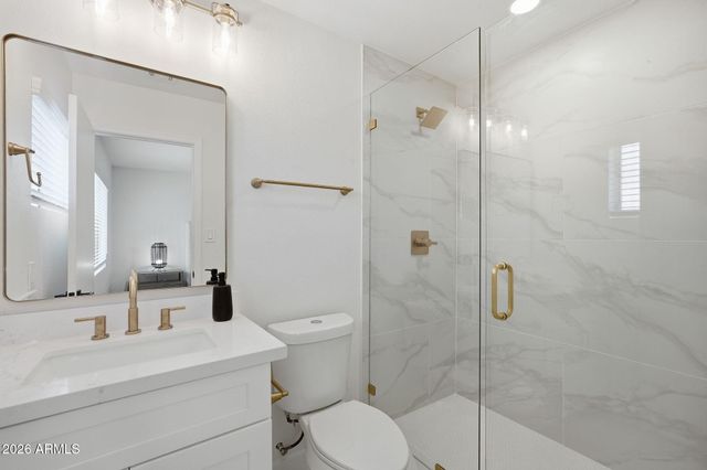 907 W Straford Drive, Chandler, AZ 85225