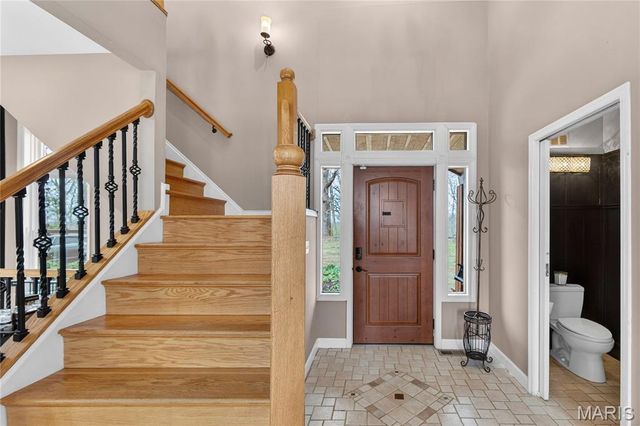 8 Grandview Trail, Eureka, MO 63025