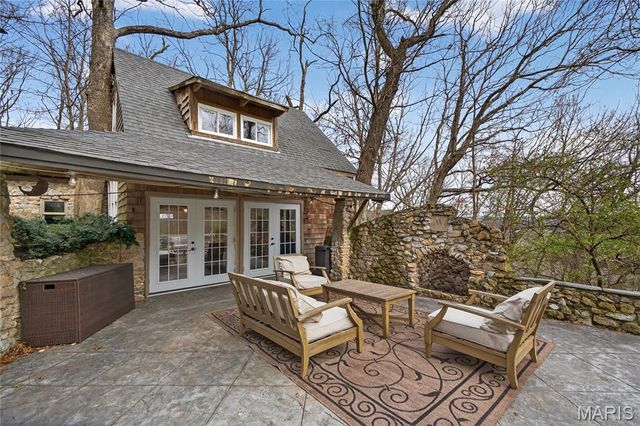 8 Grandview Trail, Eureka, MO 63025