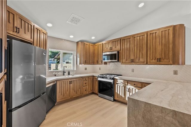 25072 Atwood, Newhall, CA 91321