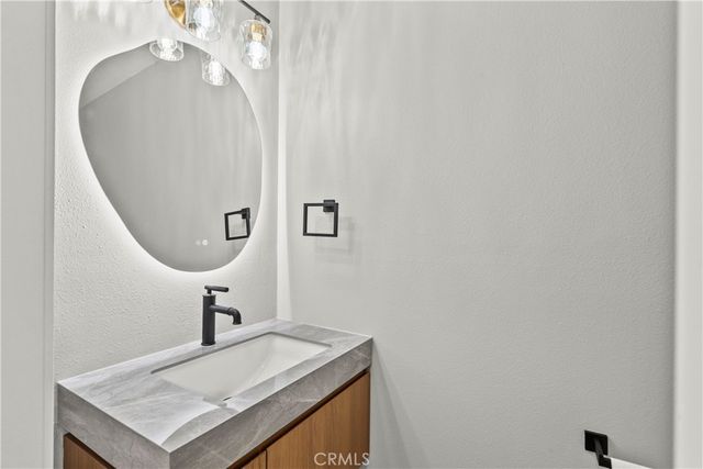 25072 Atwood, Newhall, CA 91321