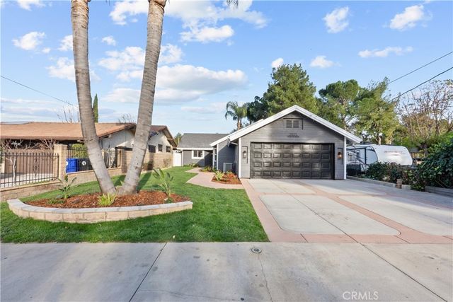 25072 Atwood, Newhall, CA 91321