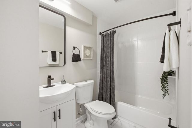 9602 DUBARRY AVE, Lanham, MD 20706