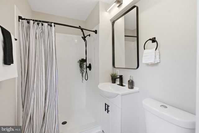 9602 DUBARRY AVE, Lanham, MD 20706