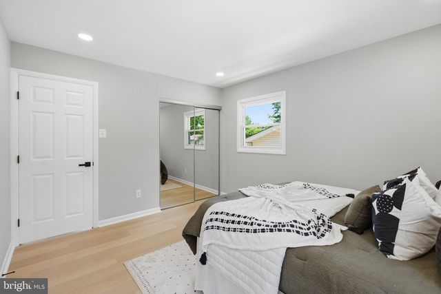 9602 DUBARRY AVE, Lanham, MD 20706