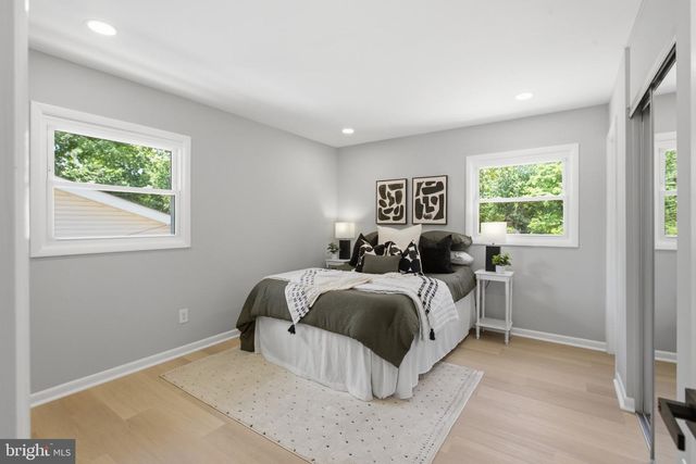 9602 DUBARRY AVE, Lanham, MD 20706