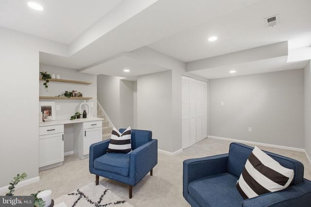 9602 DUBARRY AVE, Lanham, MD 20706