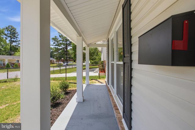 9602 DUBARRY AVE, Lanham, MD 20706