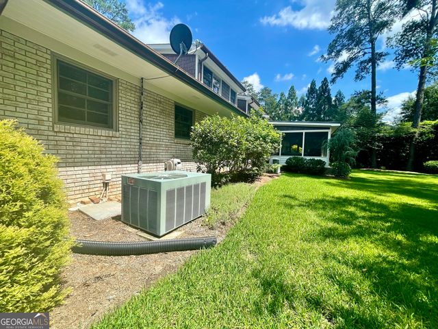 377 Old Club Road S, Macon, GA 31210