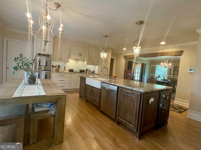 377 Old Club Road S, Macon, GA 31210