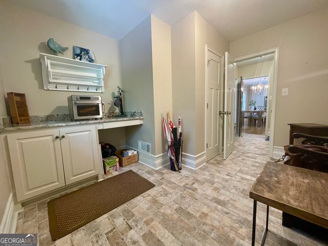 377 Old Club Road S, Macon, GA 31210
