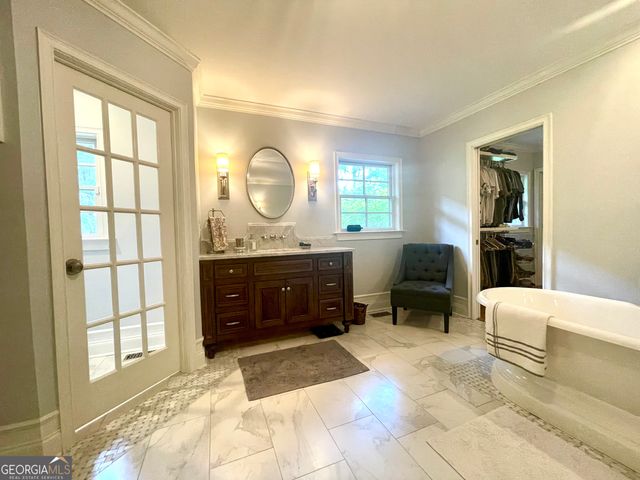 377 Old Club Road S, Macon, GA 31210