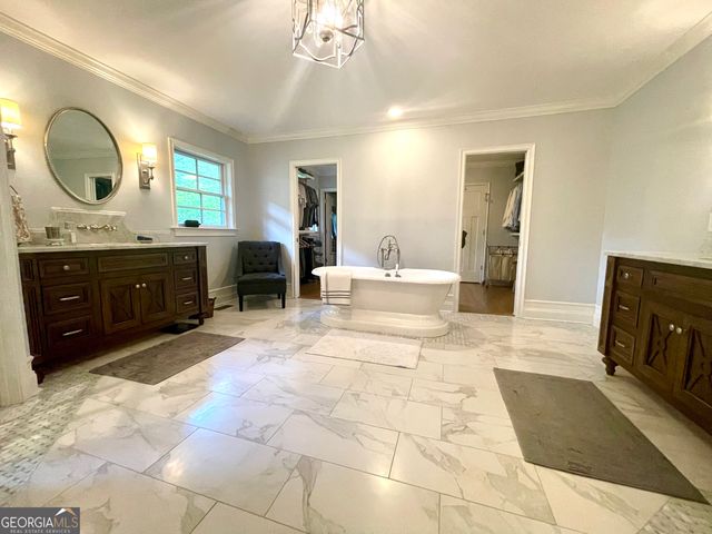 377 Old Club Road S, Macon, GA 31210