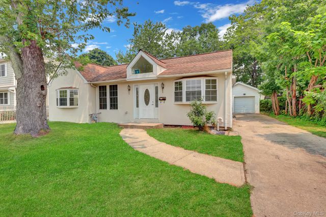 1431 Brooklyn Boulevard, Bay Shore, NY 11706