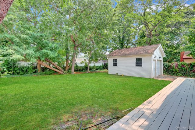 1431 Brooklyn Boulevard, Bay Shore, NY 11706