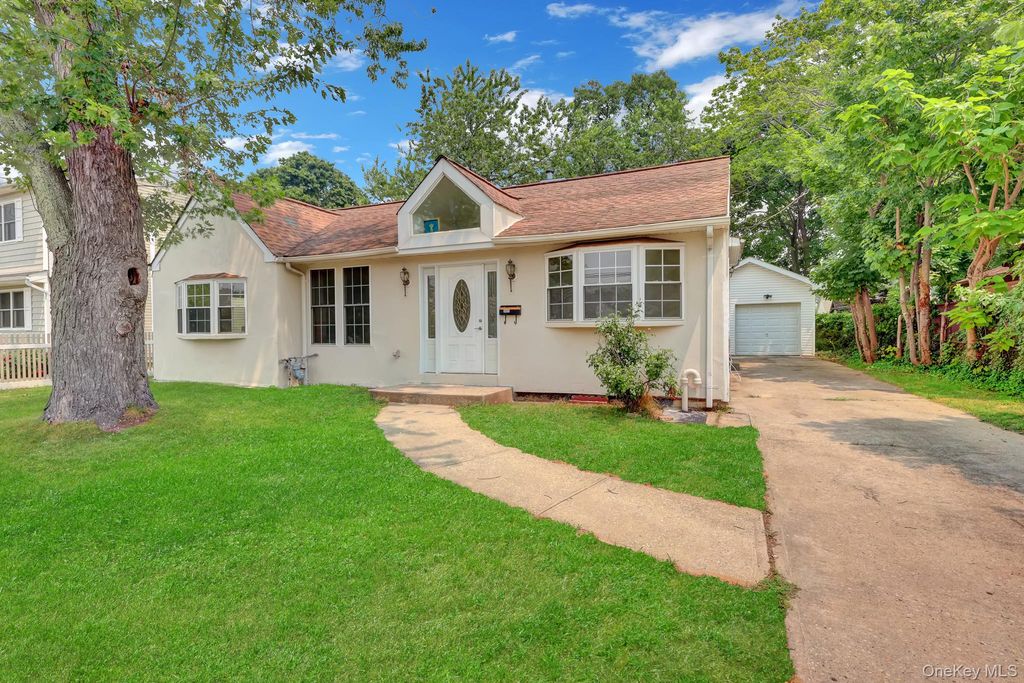 1431 Brooklyn Boulevard, Bay Shore, NY 11706 — photo 3