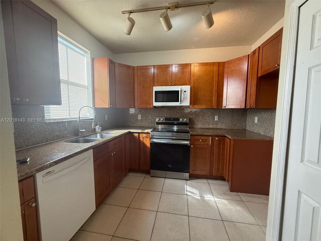 10870 SW 243rd Ln, Homestead, FL 33032